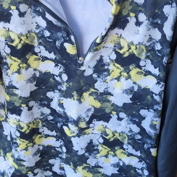 Slazenger 1/4 zip golf shirt medium - Picture 3 of 7